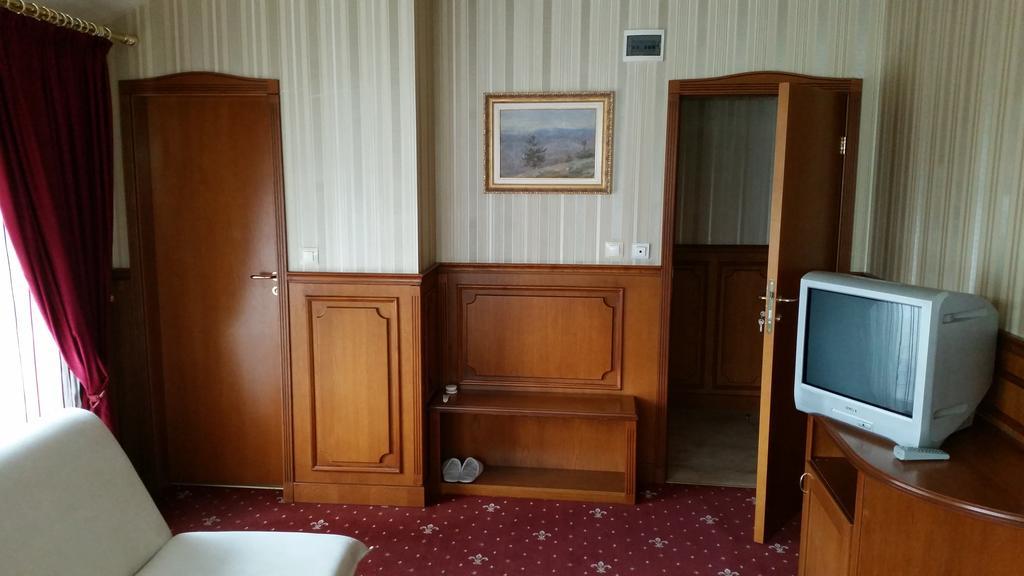 Hotel Brothers Смолян Экстерьер фото