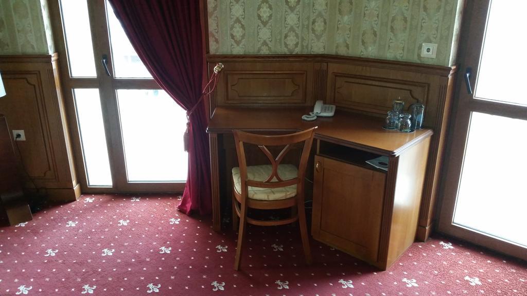 Hotel Brothers Смолян Экстерьер фото